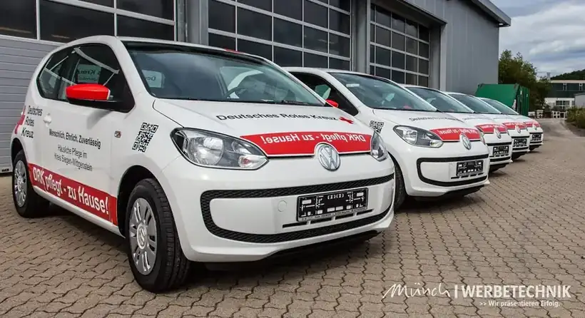 DRK VW up einzeln – Einsatz- & Sonderfahrzeuge von Münch Werbetechnik Siegen