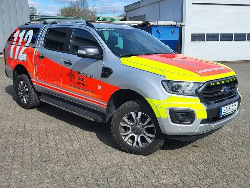 Ford Ranger 112 Rettungsdienst – Einsatz- & Sonderfahrzeuge von Münch Werbetechnik Siegen