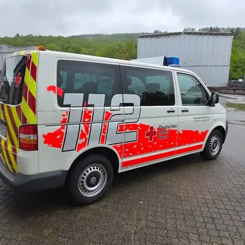 Krankentransportwagen 112 VW – Einsatz- & Sonderfahrzeuge von Münch Werbetechnik Siegen