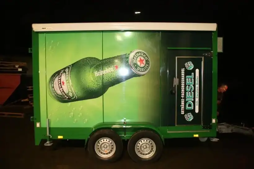 Anhänger Bierwerbung Getränkehandel – Fahrzeugbeschriftung von Münch Werbetechnik Siegen