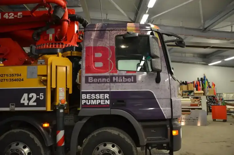 LKW Bonne Häbel Pumpen – Fahrzeugbeschriftung von Münch Werbetechnik Siegen