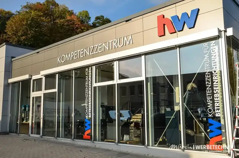 Glas, Fassade & Gebäude von Münch Werbetechnik in Siegen